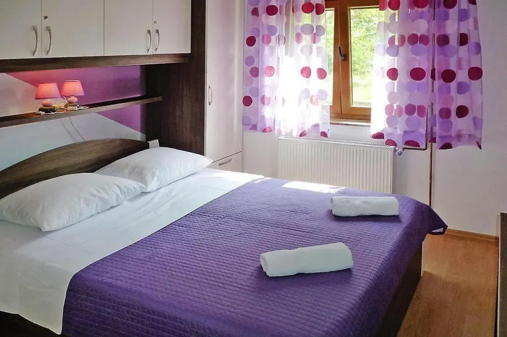 Apartment Pink In Starigrad Paklenica Only 200 M From The Sea Croatia