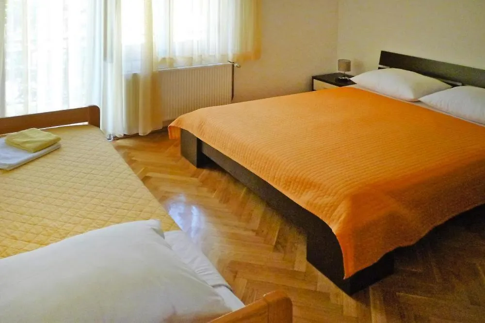 Apartment Pink In Starigrad Paklenica Only 200 M From The Sea Croatia